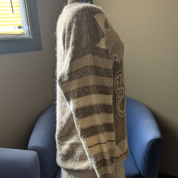 Santoria 2 piece skirt and sweater - Picture 2 of 11